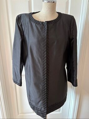 Dana Buchman  NWT three quarter sleeve  light weight evening coat size 12